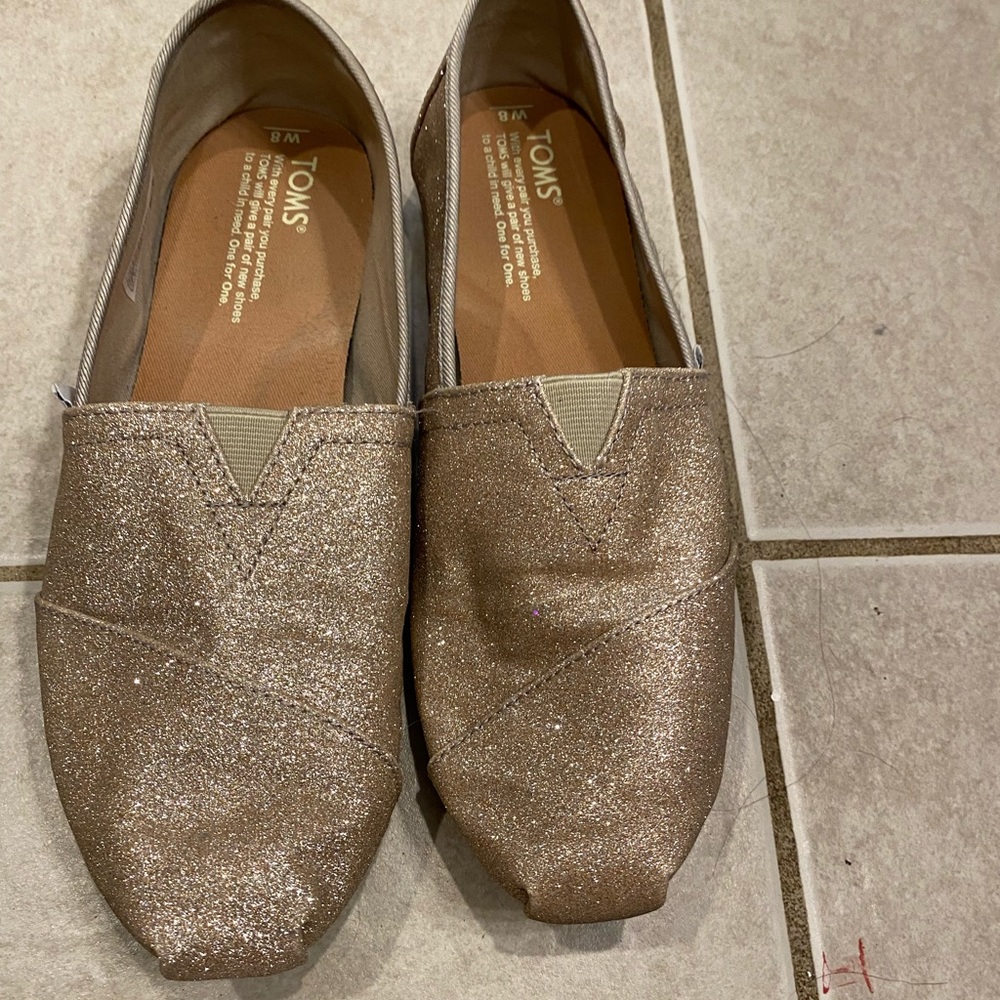 Tom’s Gold Glitter Classic Slip On Size 8